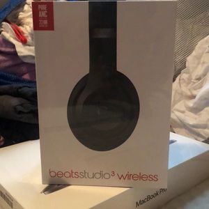 Beats Studio 3 Wireless headphones